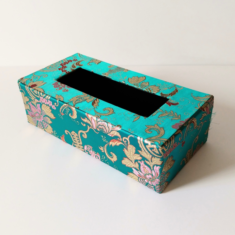 Elegant Floral Tissue Box Cover